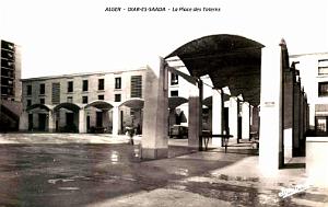 ALGER - DIAR-ES-SAADA - PLACE DES TOTEMS